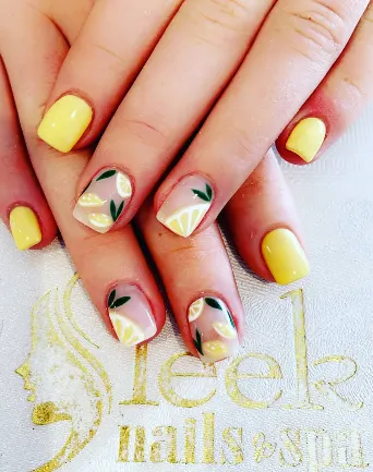 Sleek Nails & Spa Logo