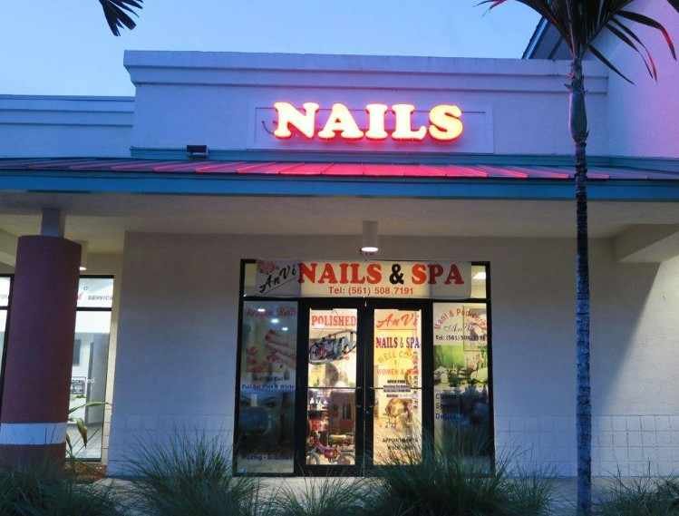 Anvi Nail Spa Logo
