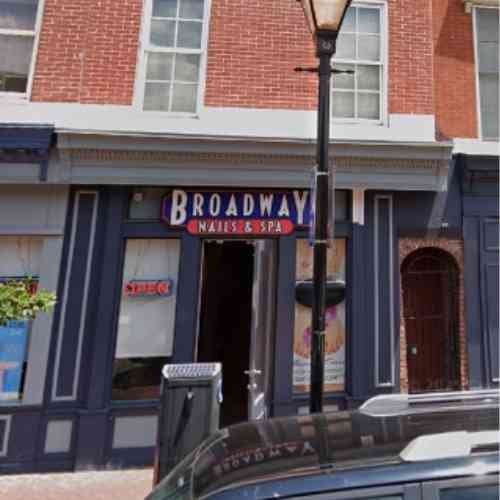 Broadway Nails Spa Logo
