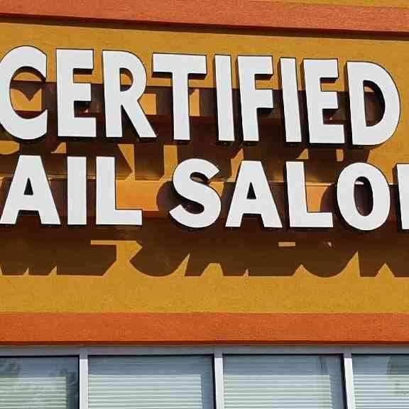 Certified Nail Salon Logo