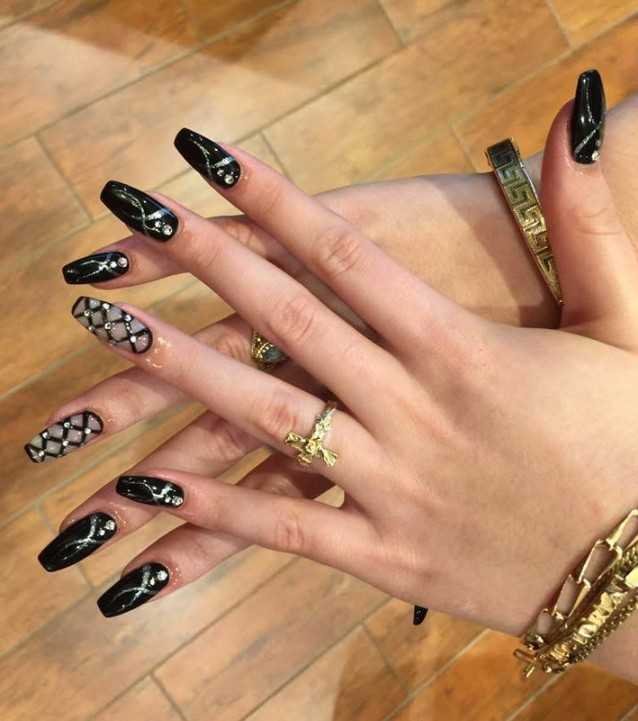 Envy Nail Spa Logo