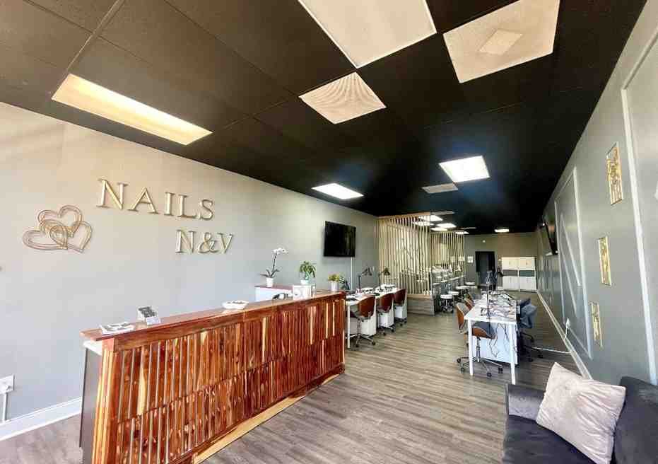 European Nails by NV ( Russian nail salon ) Logo