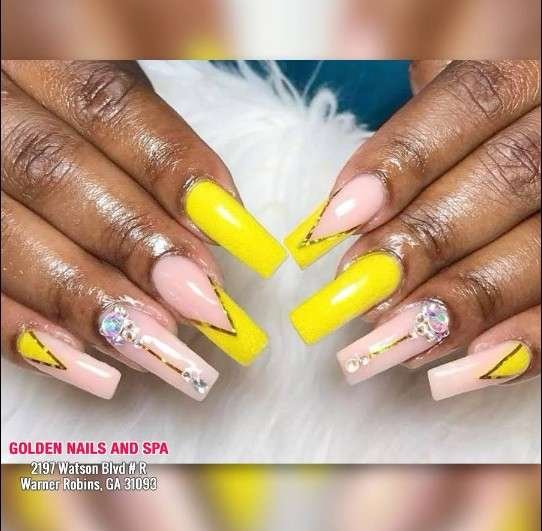 Golden Nails and Spa Logo