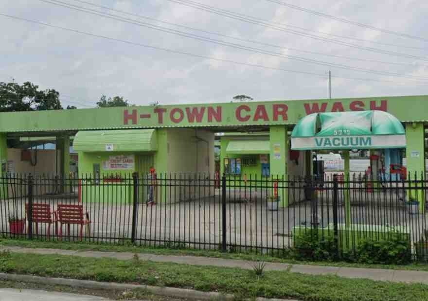 H-TOWN CAR WASH Logo