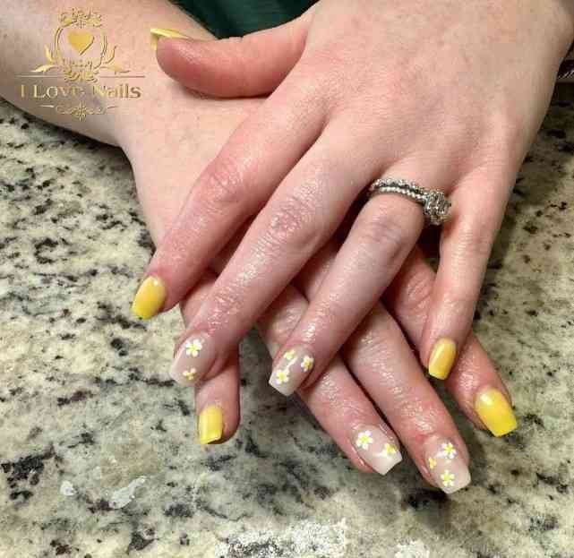 I Love Nails Logo