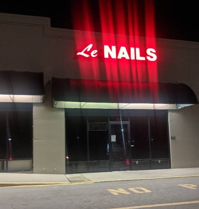 Le Nails Logo