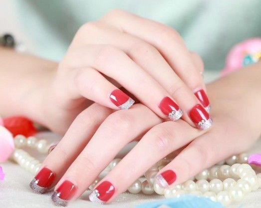 Lee Nails Logo
