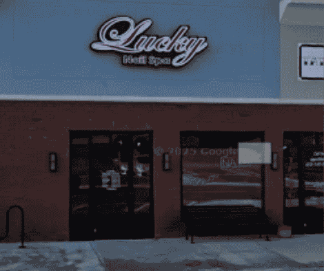 Lucky Nail Salon Logo