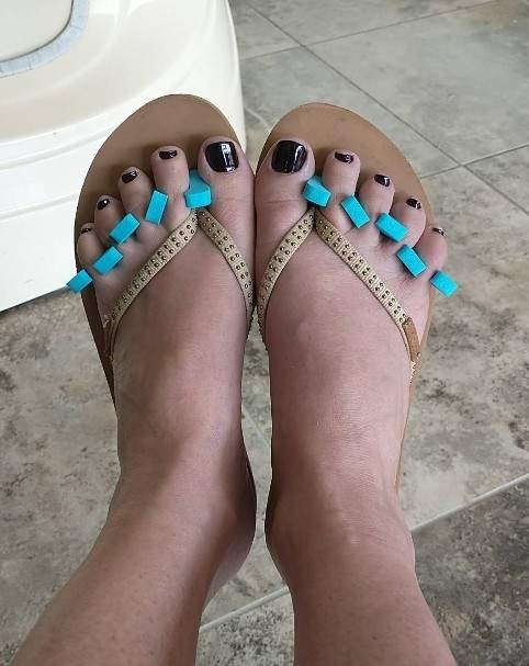 Lux Nails Logo