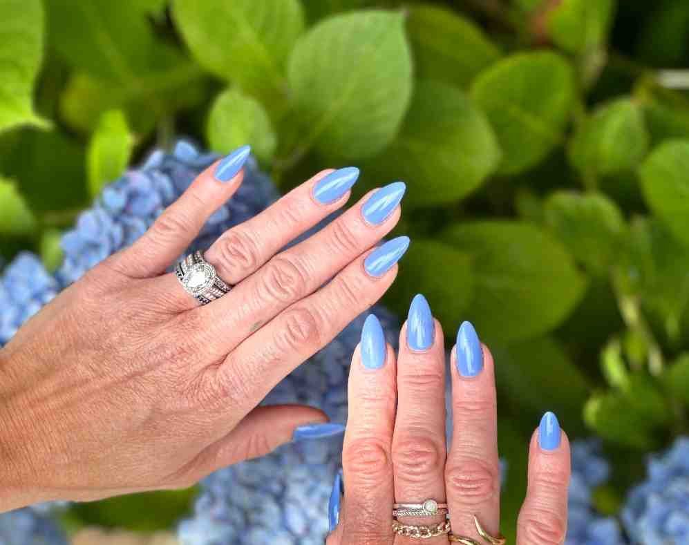 MODERN NAILS BOUTIQUE SALON Logo