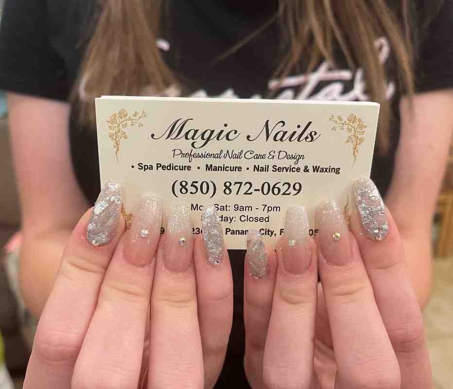 Magic Nails Logo