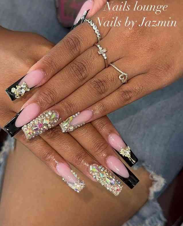 NAILS LOUNGE 4014 Connection Point BLVD Logo