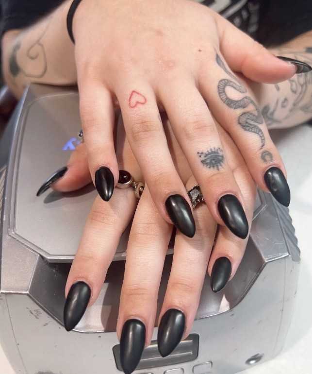 Nail Studio Logo