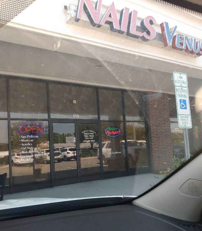 Nails Venus Logo