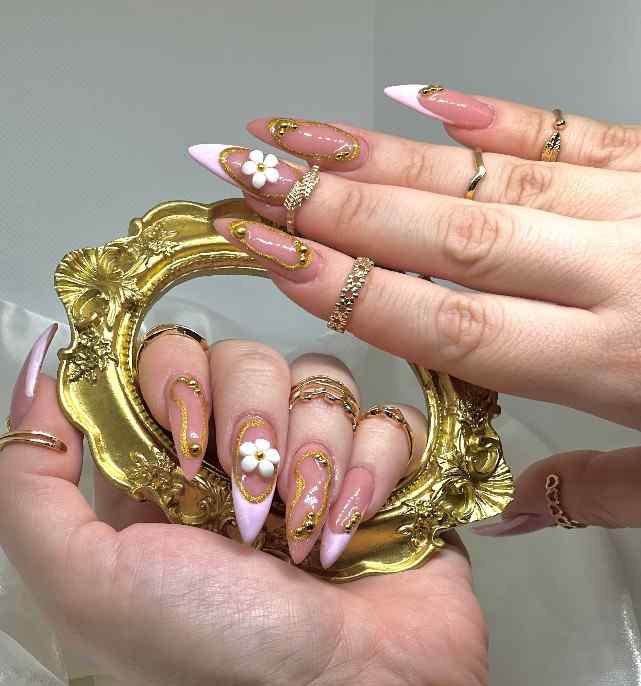 NewStyle Nails & Spa Logo