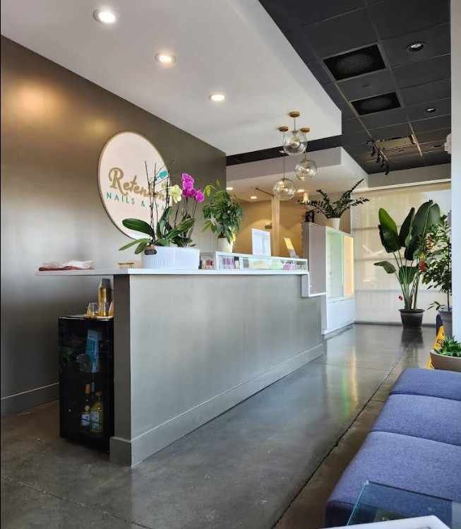 Retention Nails & Spa Logo