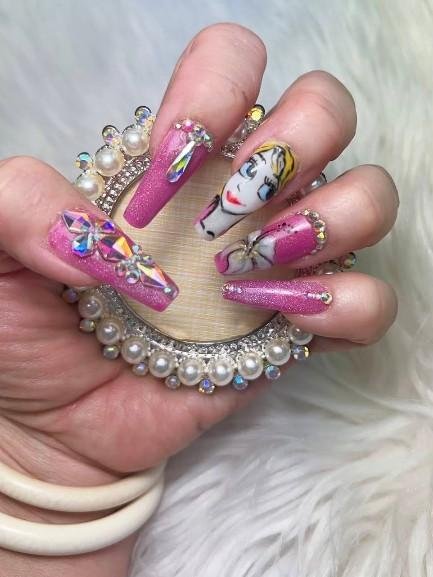 Top Nails Logo