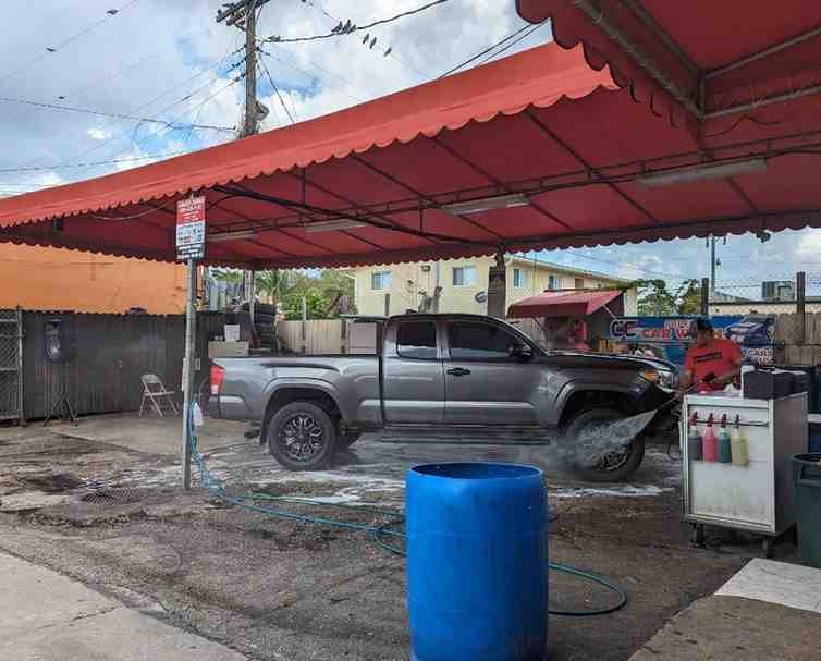 AlexRosell Hand CarWash Logo