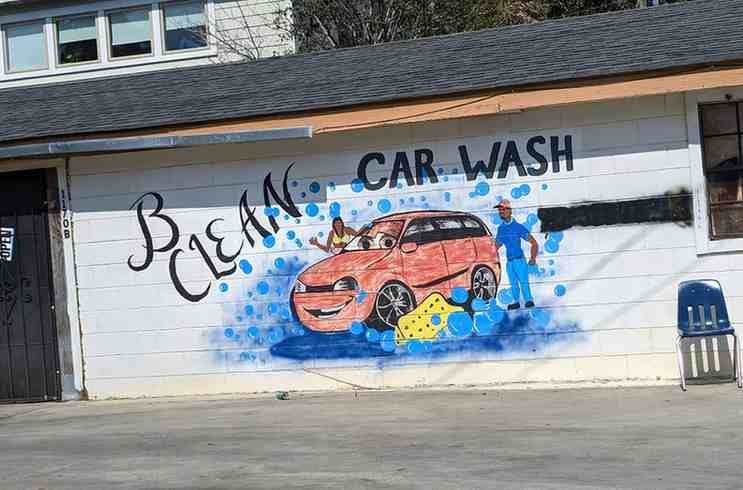 B Clean Car Wash Logo