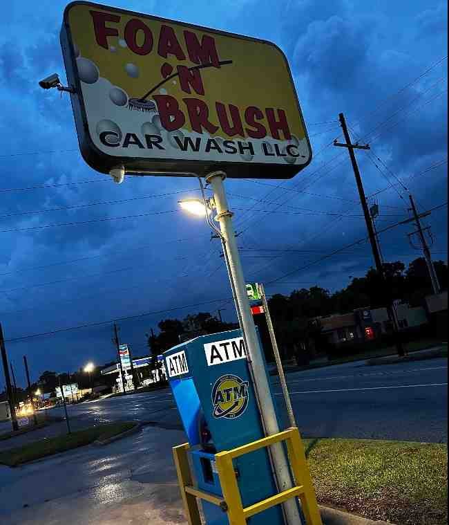 Foam ‘n Brush Car Wash LLC Logo