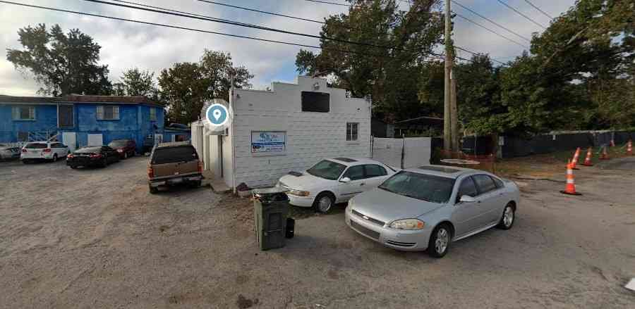 Car Wash in Charleston Logo
