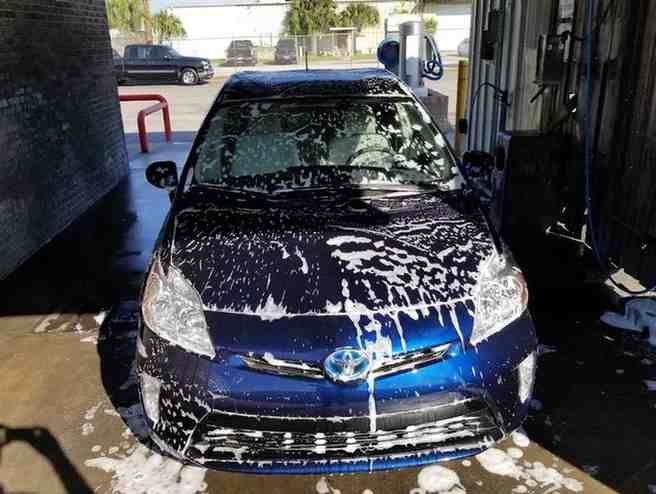 Self service car wash Logo