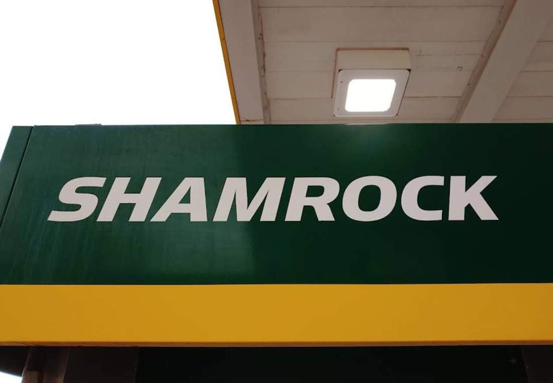 Shamrock onda oil company Logo