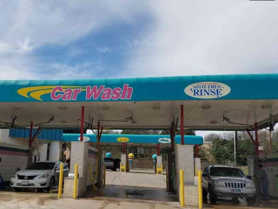 Wash Em Car Wash 3 Logo
