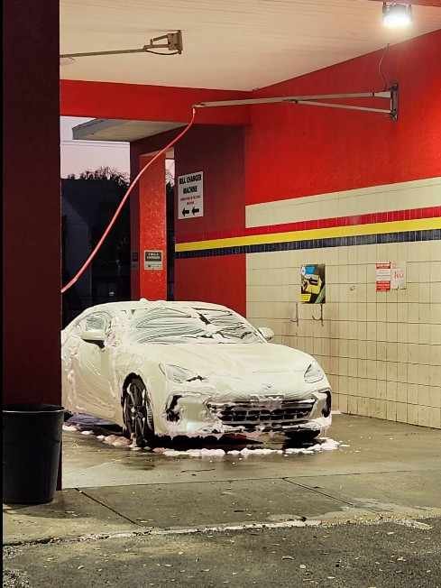 Waters Avenue Car Wash Logo